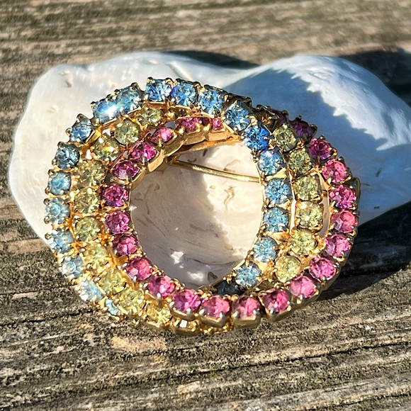 Vintage 1950 Circle Brooch - Picture 3 of 5